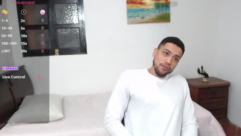 Snapshot of jhors__collens chatting on February 22, 6:28 am Jhors online show from February 22, 6:28 am