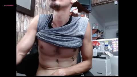 jhosuamoore2 online show from April 22, 9:41 pm