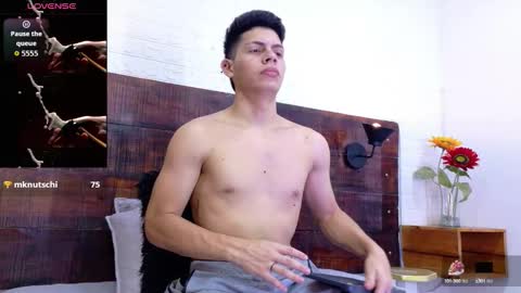 Snapshot of jhosuavega chatting on September 27, 2:53 am jhosuavega online show from September 27, 2:53 am