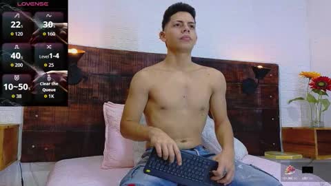 Snapshot of jhosuavega chatting on October 3, 2:27 am jhosuavega online show from October 3, 2:27 am