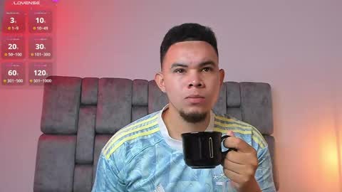 Jhonatan80  online show from April 26, 7:06 am