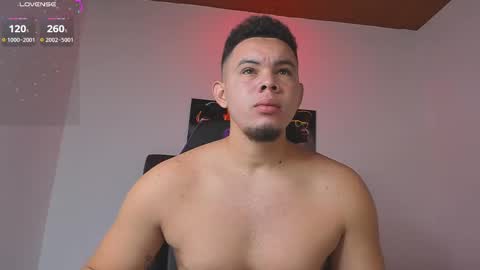 Snapshot of jhotta_foxx chatting on October 19, 10:07 am Jhonatan80 online show from October 19, 10:07 am