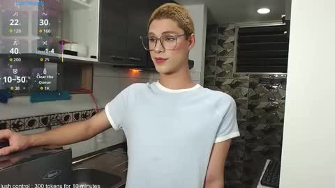 Snapshot of jhuan_cute chatting on October 7, 12:15 am Jhuan Nhez online show from October 7, 12:15 am