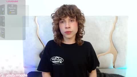 Snapshot of jim_tay chatting on October 12, 10:42 am Hi Im Jim online show from October 12, 10:42 am