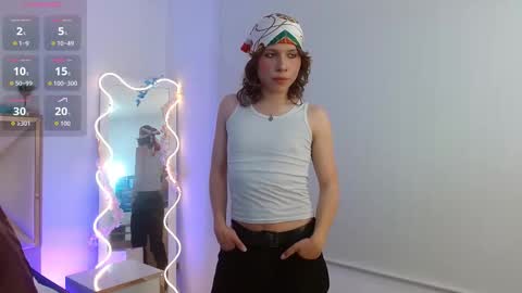 Hi Im Jim online show from October 15, 8:38 pm