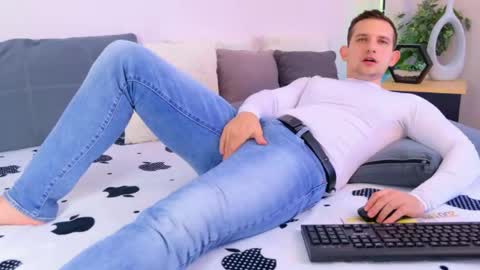 Jimmy online show from May 2, 7:55 am