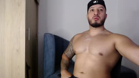 Snapshot of jimmy_king1 chatting on January 22, 1:42 am JIMMY online show from January 22, 1:42 am