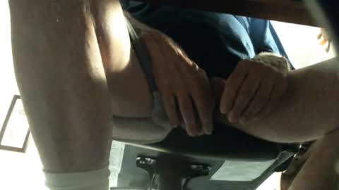 Snapshot of jimsundies chatting on October 14, 3:35 am jimwellhung online show from October 14, 3:35 am