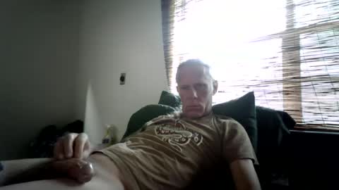 jizzmitten5 online show from June 24, 9:17 pm