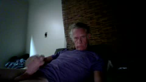 jizzmitten5 online show from June 22, 6:19 am