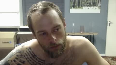 JamesJan van Rebel online show from November 7, 3:43 am