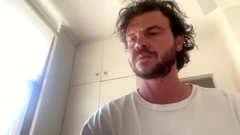 jmajick online show from December 8, 3:32 am