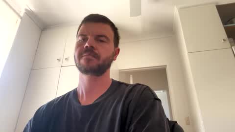jmajick online show from February 7, 4:06 am