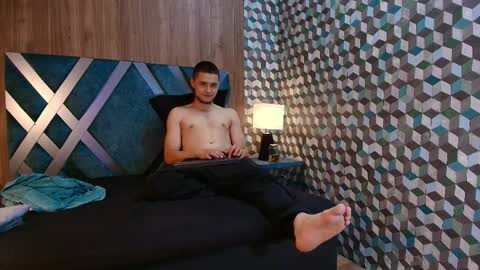  Joao online show from April 7, 9:15 pm