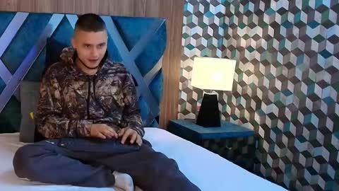  Joao online show from April 13, 9:04 pm