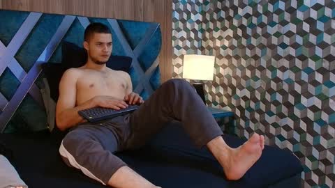  Joao online show from April 8, 9:23 pm