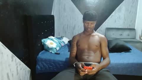 joao_leao online show from January 11, 8:45 pm