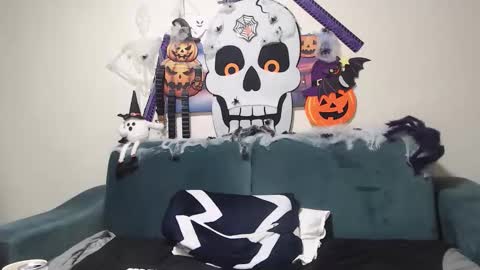 Snapshot of jodogs chatting on November 1, 4:55 pm Tiberius online show from November 1, 4:55 pm