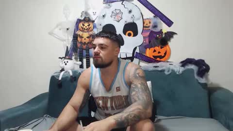 Snapshot of jodogs chatting on October 28, 7:00 am Tiberius online show from October 28, 7:00 am