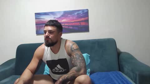 Snapshot of jodogs chatting on October 22, 6:00 pm Tiberius online show from October 22, 6:00 pm