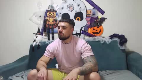 Snapshot of jodogs chatting on October 30, 2:18 pm Tiberius online show from October 30, 2:18 pm