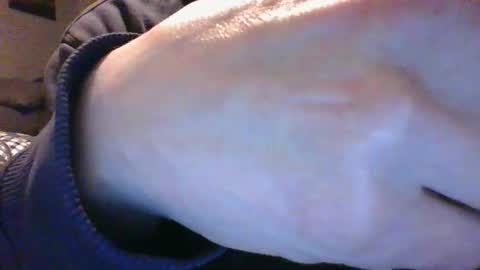 Snapshot of joe5star chatting on February 19, 5:49 am joe5star online show from February 19, 5:49 am
