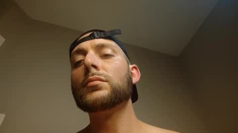 Snapshot of joe883555 chatting on October 18, 12:37 am joe883555 online show from October 18, 12:37 am