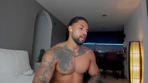 joe_esthetic online show from November 13, 12:48 am