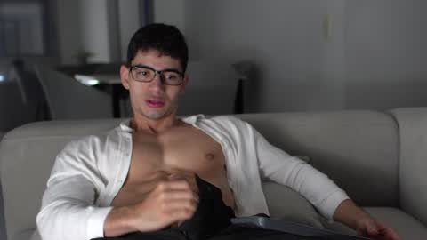 Snapshot of joe_steel1 chatting on December 26, 11:10 am joe_steel1 online show from December 26, 11:10 am