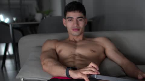 Snapshot of joe_steel1 chatting on December 14, 12:44 am joe_steel1 online show from December 14, 12:44 am