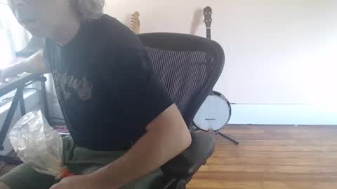 joebo7575 online show from June 10, 6:19 pm