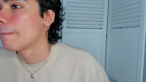 joecollins_ online show from November 7, 11:19 pm