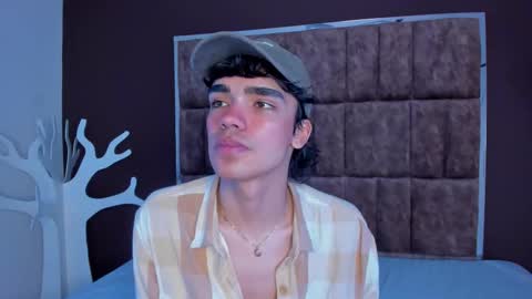 joecollins_ online show from November 18, 11:15 pm