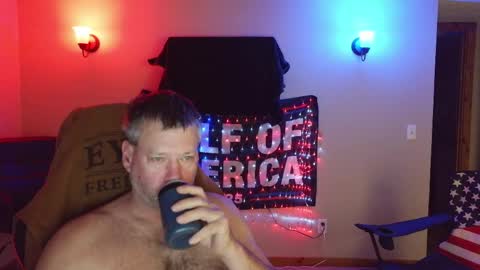 joejoe__ online show from April 27, 8:44 am