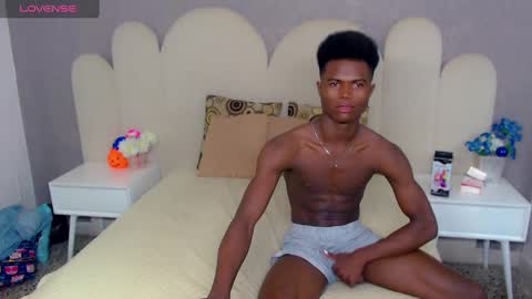 Snapshot of joel_blackcock chatting on December 11, 7:32 pm Joel online show from December 11, 7:32 pm