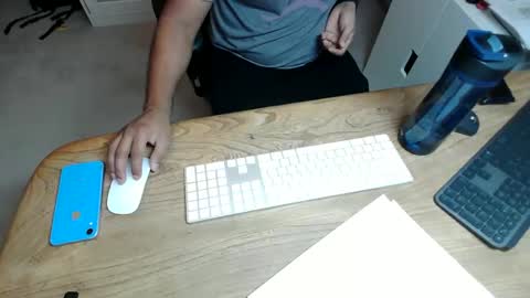 joeshades21 online show from February 3, 8:41 am