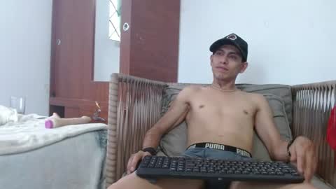 johan online show from June 10, 9:59 pm