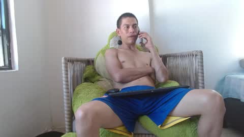 johan online show from June 9, 5:36 pm