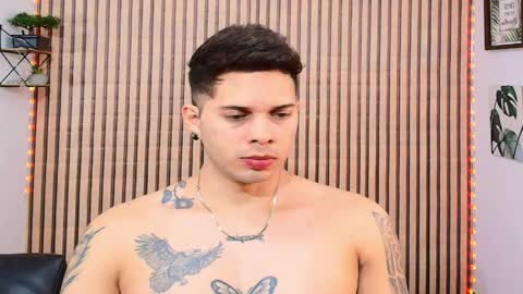 johan speitzer online show from April 26, 1:58 am