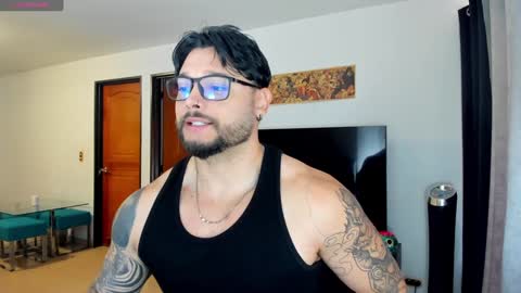 Snapshot of johatsu chatting on February 3, 2:13 pm King - online show from February 3, 2:13 pm