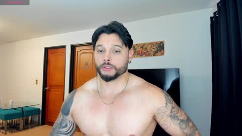 Snapshot of johatsu chatting on February 5, 9:07 pm King - online show from February 5, 9:07 pm