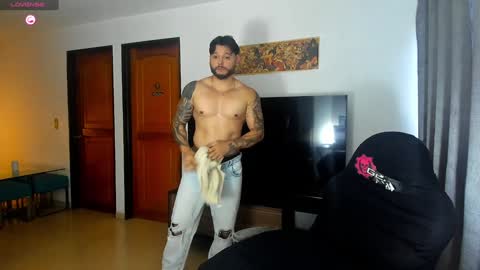 Snapshot of johatsu chatting on January 5, 10:19 pm King - online show from January 5, 10:19 pm