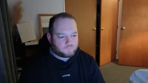 john_bear1 online show from April 12, 6:48 am