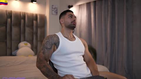 Snapshot of john_king29 chatting on October 17, 12:25 am john online show from October 17, 12:25 am