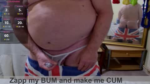 Snapshot of john_little_one chatting on October 15, 5:42 pm JOHN online show from October 15, 5:42 pm