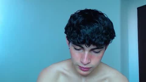 Snapshot of john_vichenso chatting on October 2, 9:52 pm John Vichenso online show from October 2, 9:52 pm