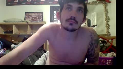Snapshot of johnleedtx chatting on February 18, 10:36 pm johnleedtx online show from February 18, 10:36 pm