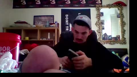 Snapshot of johnleedtx chatting on March 10, 6:49 am johnleedtx online show from March 10, 6:49 am