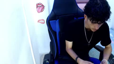 johnny_cagee online show from December 4, 3:59 am