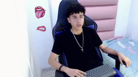 johnny_cagee online show from December 7, 4:31 am